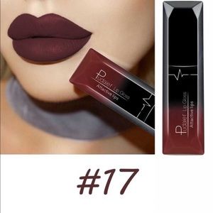 Long lasting matte lipstick